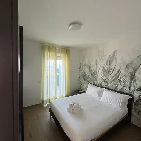 Panorama Apartment *